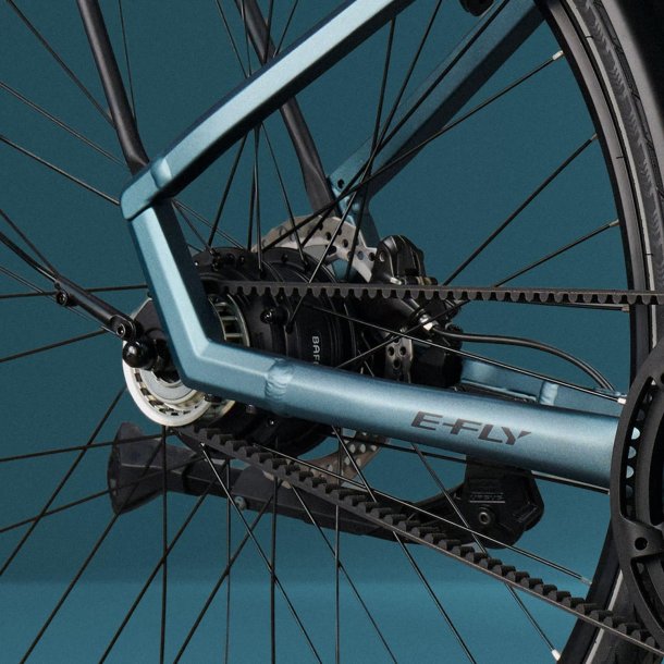 E-FLY EOS Herre Galaxy Grey Metallic � Stilren elcykel med remtr�k | Vildbjerg Cykler